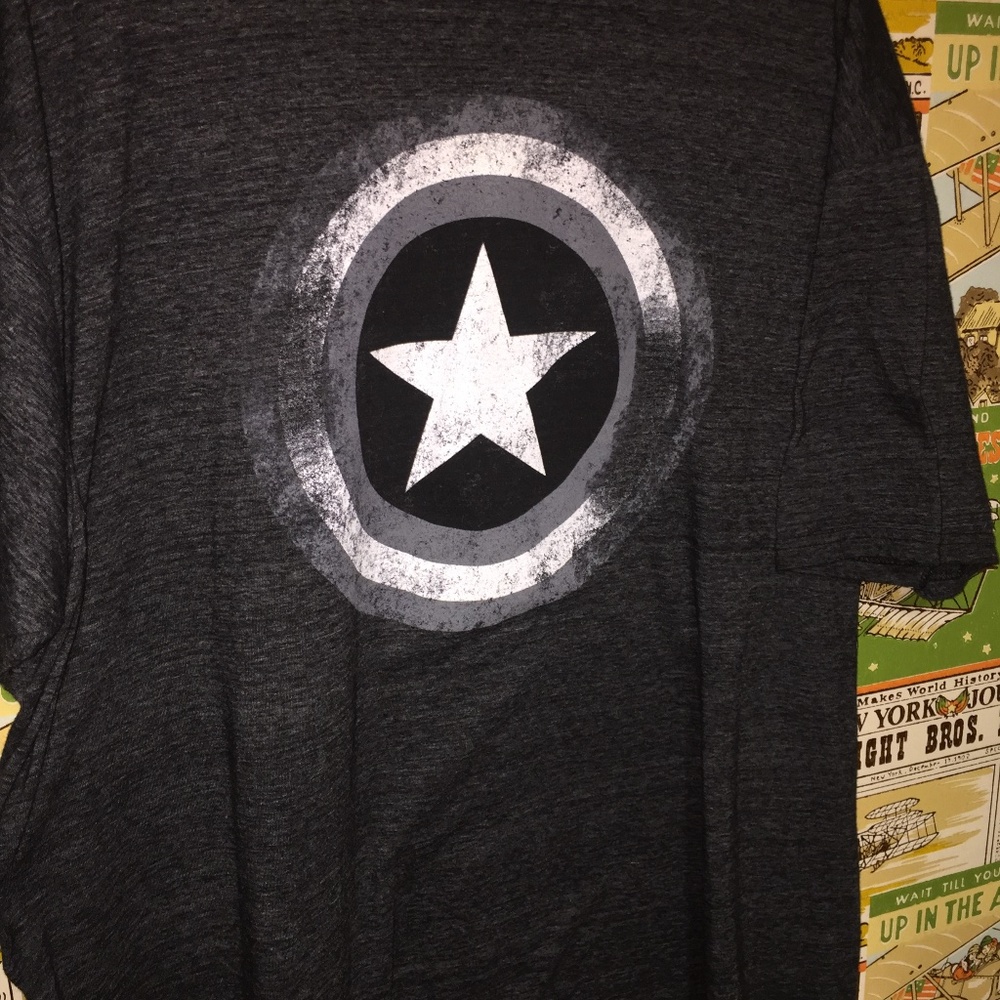 Marvel tee - Picture 2 of 5